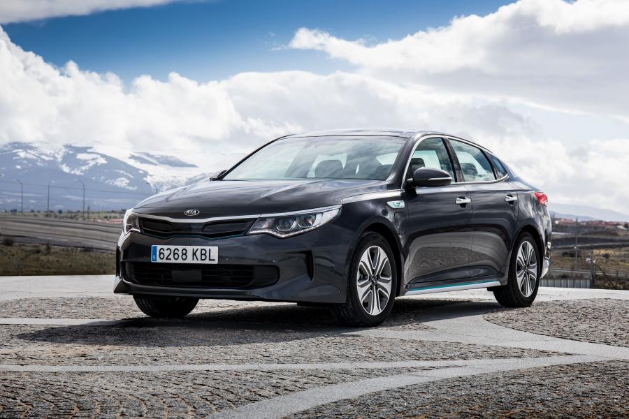  Kia Optima Plug-In Hybrid (JF) 2016 года  (WW) (фото 11 из 41)